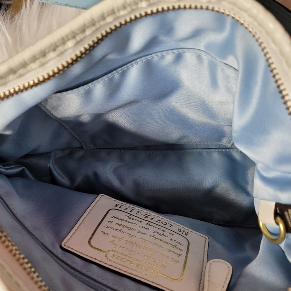 Coach mini purse - Picture 5 of 9